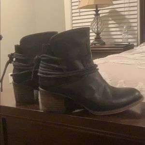 Size 7 Freebird boots.